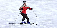 „poklepáváním“ za jízdy střídavé poklepy špičkou pravé a levé lyže