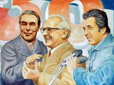 Dreifachportrait von Breschnew Honecker und Krenz