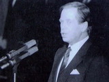 Václav Havel leistet seinen Amtseid als Staatspräsident – 1993