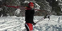 Nošení lyží na rameni