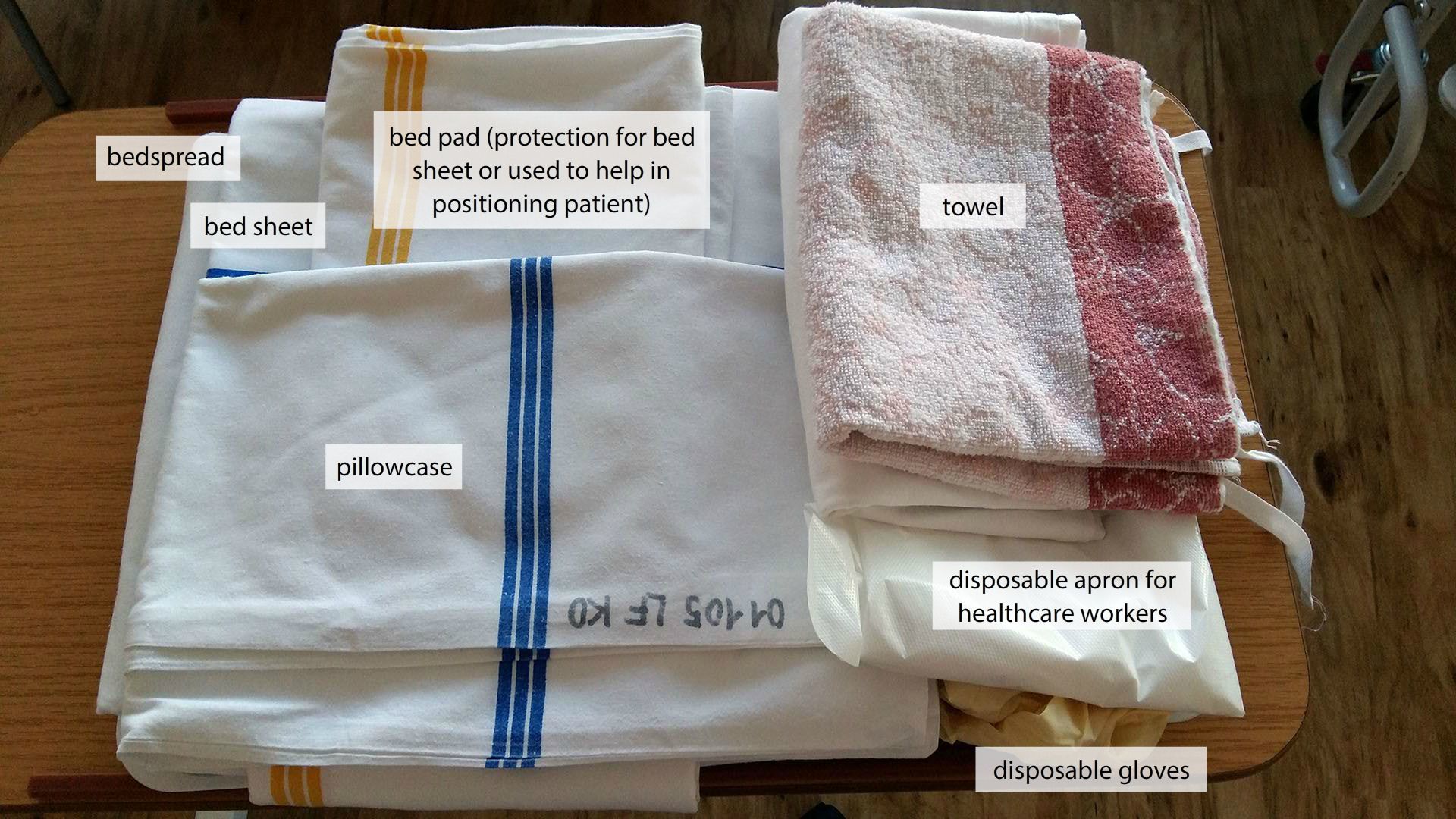 Arrangement of clean bed linen on the tray