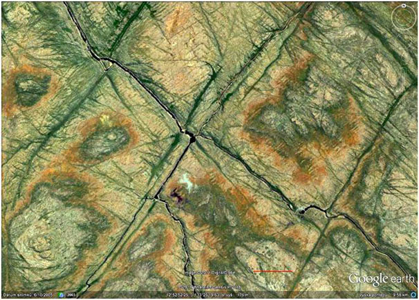 Satelitní snímek plošiny Arnhemské země na S Austrálie.