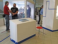 Umístění pultu s dotykovou obrazovkou v prostoru muzea