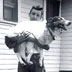 Mladý Leland Hartwell se svým psem Sparkym.
