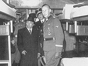 Emil Hácha s Heydrichem při prohlídce lazaretního vlaku