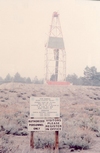 Obr. 98 Pokusný vrt v magmatickém krbu Long Valley kaldery v Kalifornii v r. 1993.
