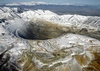 Obr. 107 Montánní formy georeliéfu. Povrchový důl a haldy hlušiny. Bingham Canyon. Utah, USA. Foto wikipedia.org