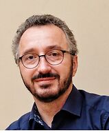 Soukromá podobenka prof. PhDr. Daniel Drápala, Ph.D.