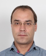 Oficiální fotografie prof. PhDr. BcA. Jiří Raclavský, Ph.D.